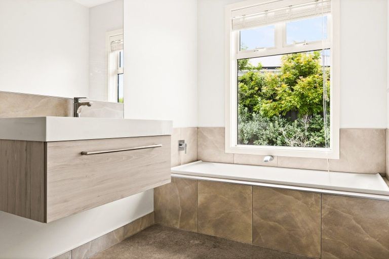 Photo of property in 30 Meissner Road, Havelock North, 4130