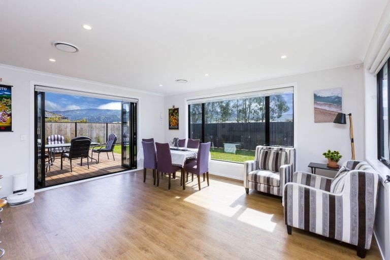 Photo of property in 79 Mawai Hakona Drive, Wallaceville, Upper Hutt, 5018