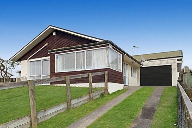 Photo of property in 3 Hinemoa Avenue, Taupo, 3330