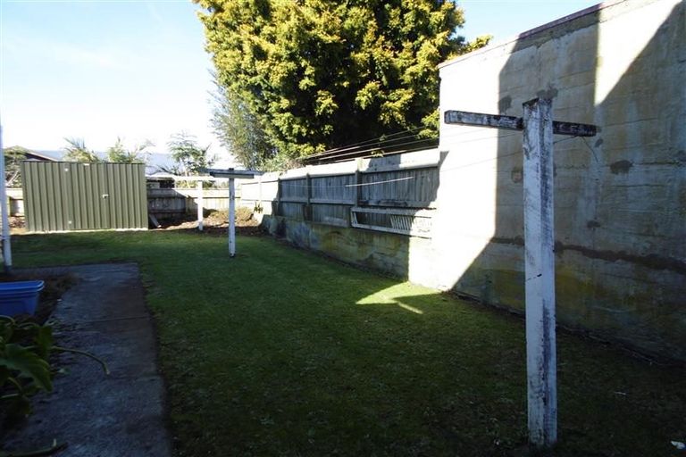 Photo of property in 27 Bulteel Street, New Plymouth, 4310