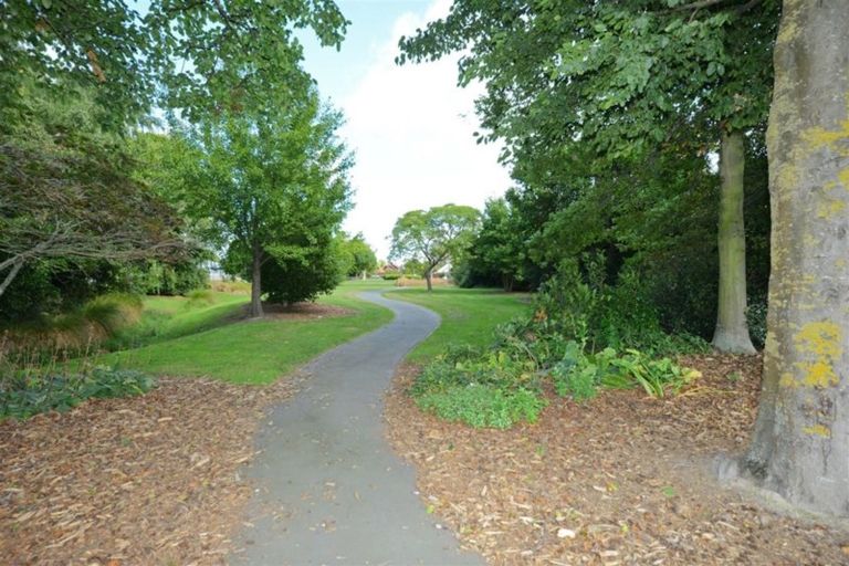 Photo of property in 6 Cyclamen Place, Aidanfield, Christchurch, 8025