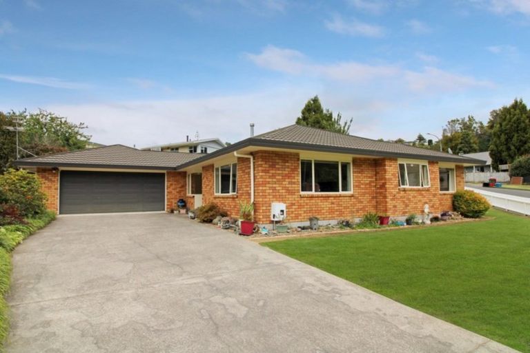 Photo of property in 16 Thames Street, Welbourn, New Plymouth, 4310