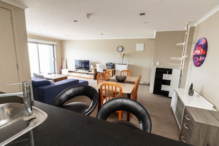 Photo of property in Bellagio Apartments, 9e/39 Taranaki Street, Te Aro, Wellington, 6011