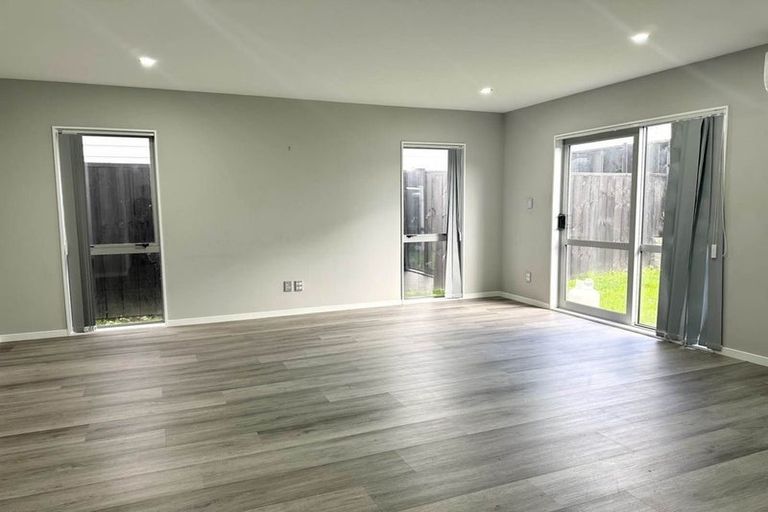 Photo of property in 75 Marendellas Drive, Bucklands Beach, Auckland, 2014