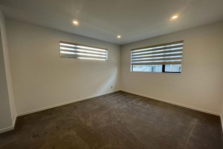 Photo of property in 4 La Bella Road, Hobsonville, Auckland, 0616