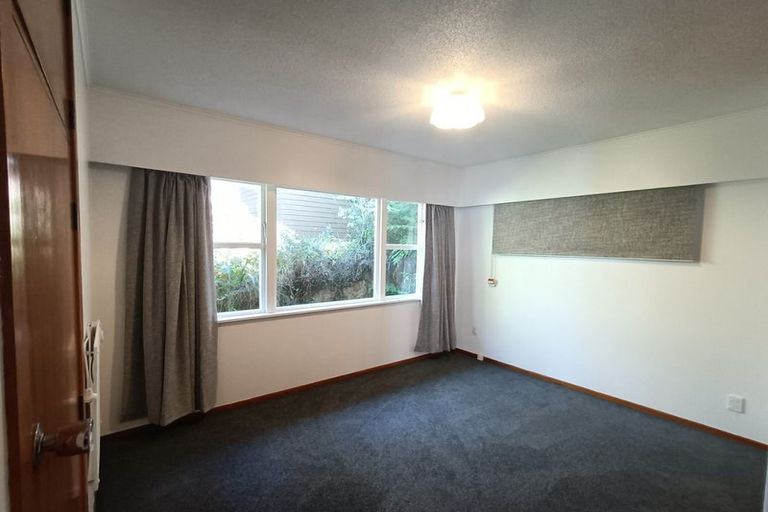 Photo of property in 14 City View Grove, Harbour View, Lower Hutt, 5010