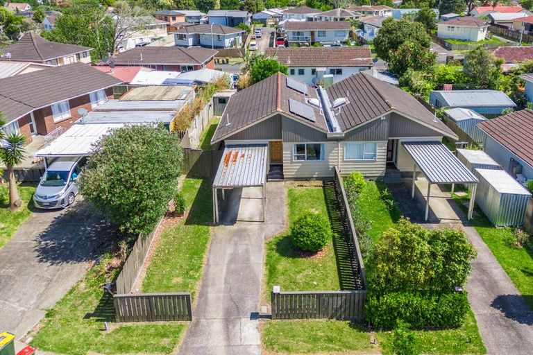 Photo of property in 1/3 Dorendia Place, Clendon Park, Auckland, 2103
