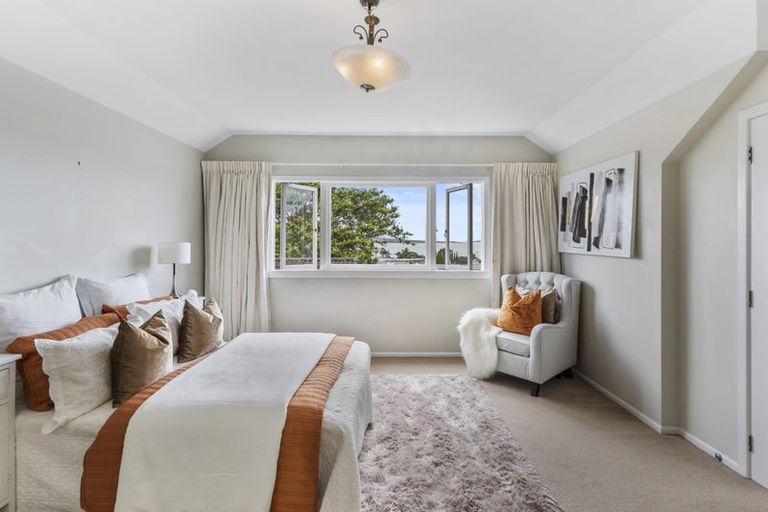 Photo of property in 206 Hurstmere Road, Takapuna, Auckland, 0622
