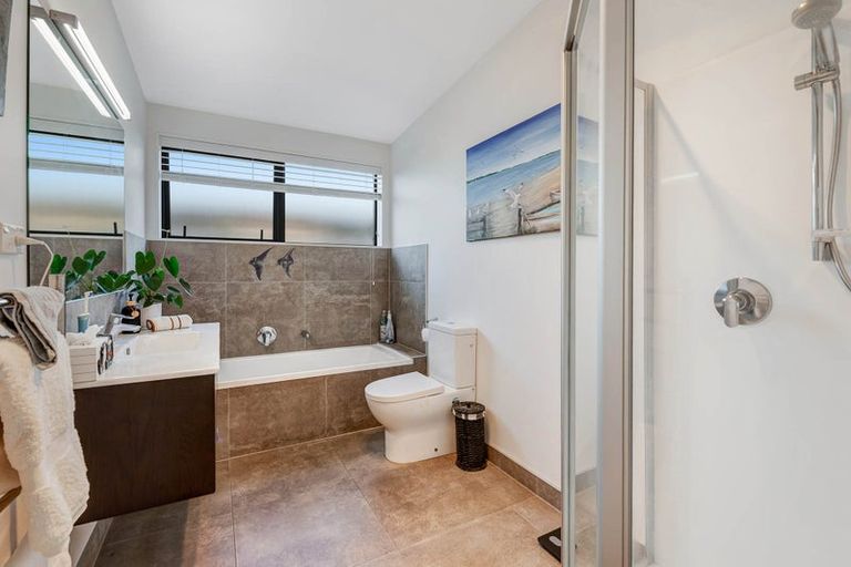 Photo of property in 6 Trevally Place, Snells Beach, 0920