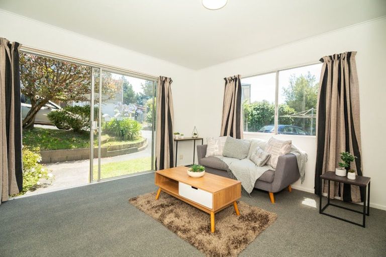 Photo of property in 16a Glen Alton Avenue, Paparangi, Wellington, 6037