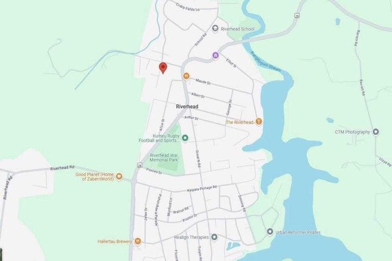 Photo of property in 3 Cambridge Road, Riverhead, 0820