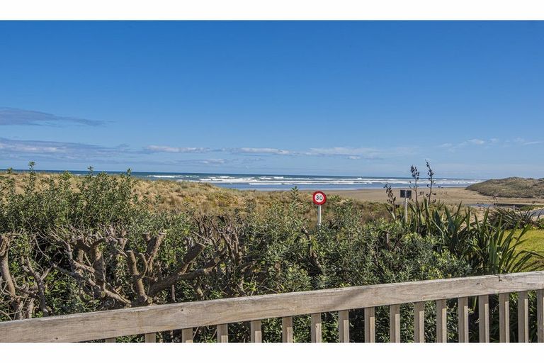 Photo of property in 37 Marine Drive, Te Kopuru, Dargaville, 0371