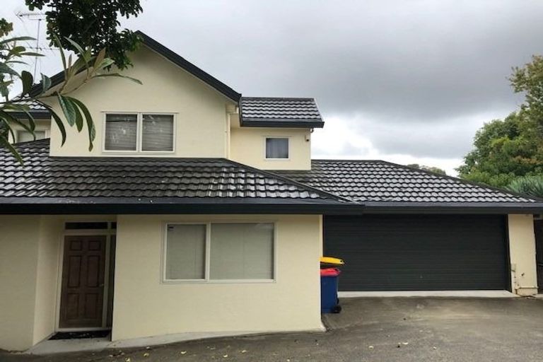 Photo of property in 1/36 Camelot Place, Glenfield, Auckland, 0629