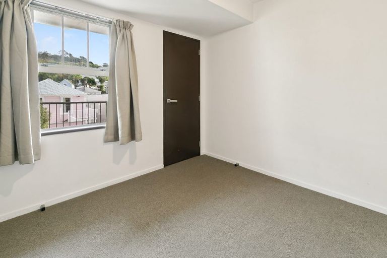 Photo of property in 8h Finlay Terrace, Mount Cook, Wellington, 6021