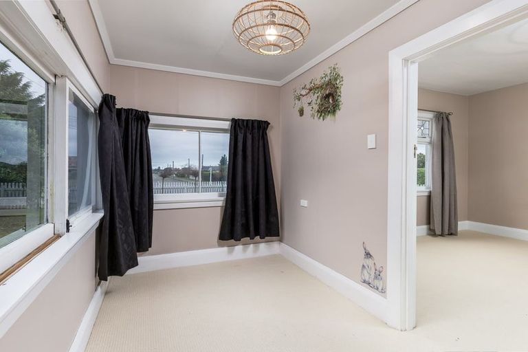 Photo of property in 8 Herbert Street, Waimate, 7924
