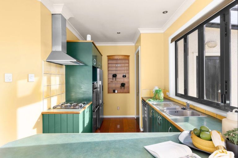 Photo of property in 49 Haydon Street, Roslyn, Palmerston North, 4414