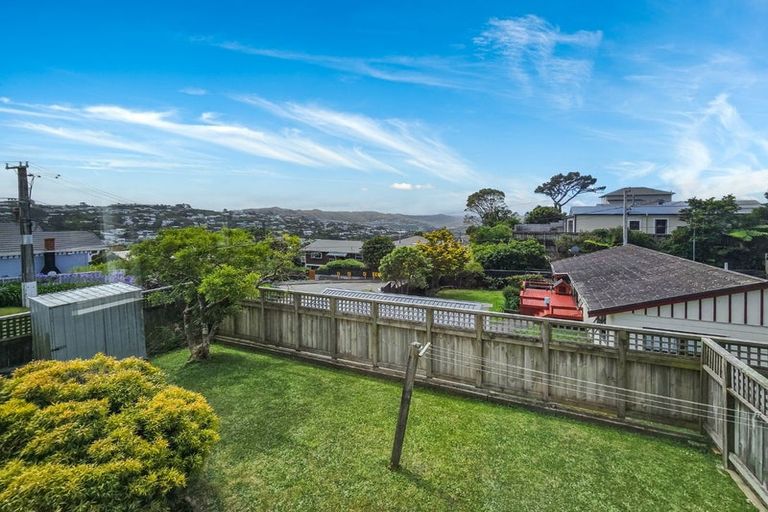 Photo of property in 3 Chesterton Street, Johnsonville, Wellington, 6037