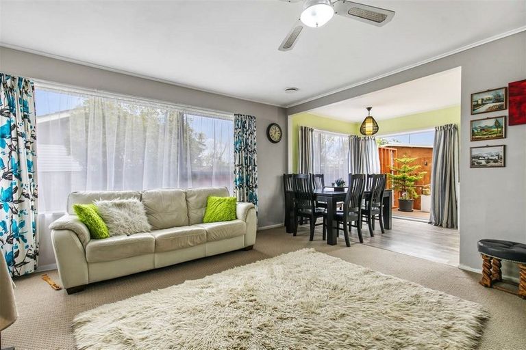 Photo of property in 115 Chichester Drive, Rosehill, Papakura, 2113