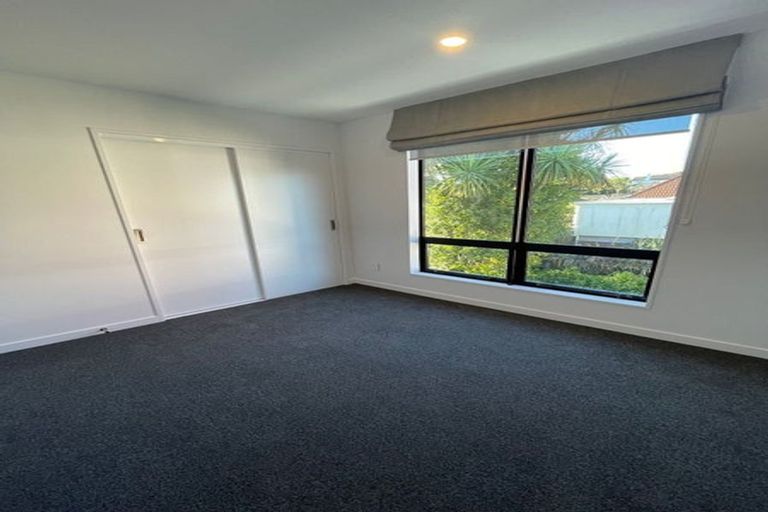 Photo of property in 4/210 Karori Road, Karori, Wellington, 6012