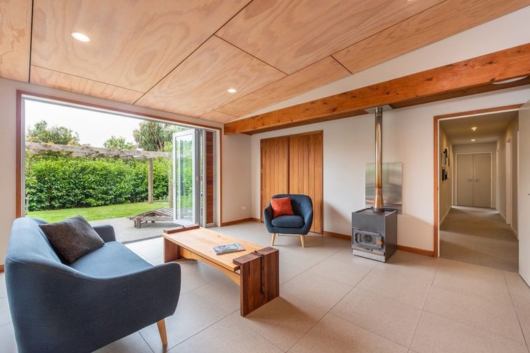 Photo of property in 29a Greenaway Road, Waikanae, 5036