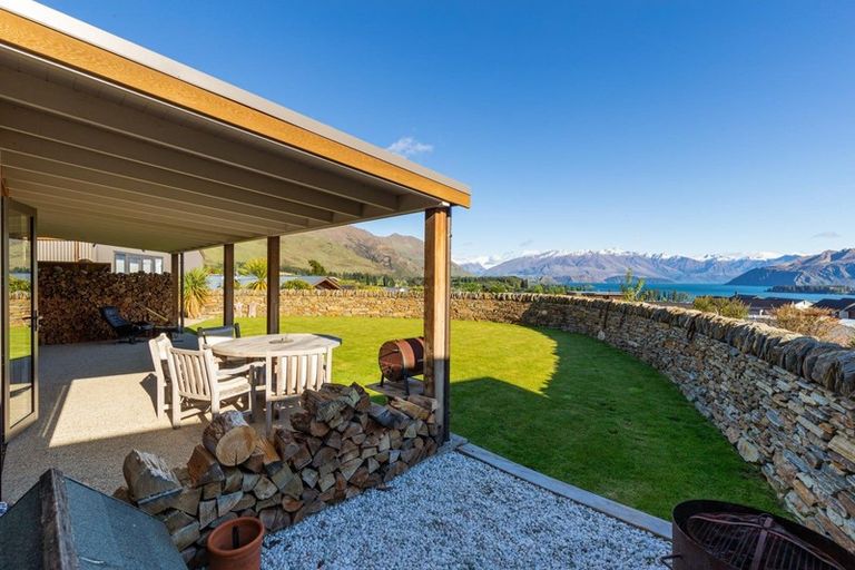 Photo of property in 76 West Meadows Drive, Wanaka, 9305