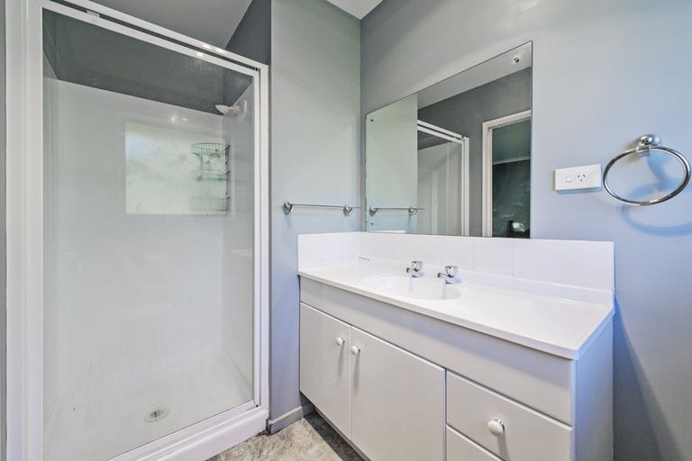 Photo of property in 17 Sarsfield Street, Southbridge, 7602