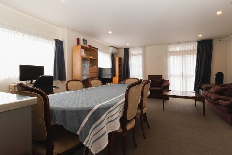 Photo of property in 29/2 Cawley Street, Ellerslie, Auckland, 1051