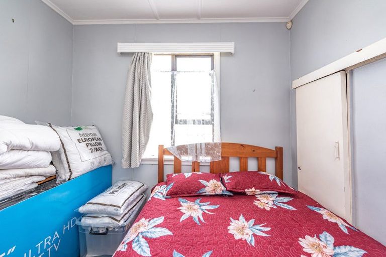 Photo of property in 51 Bamber Street, Castlecliff, Whanganui, 4501