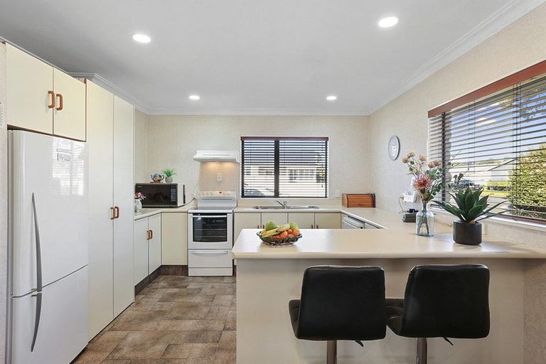 Photo of property in 1/30 Whiteley Street, Moturoa, New Plymouth, 4310