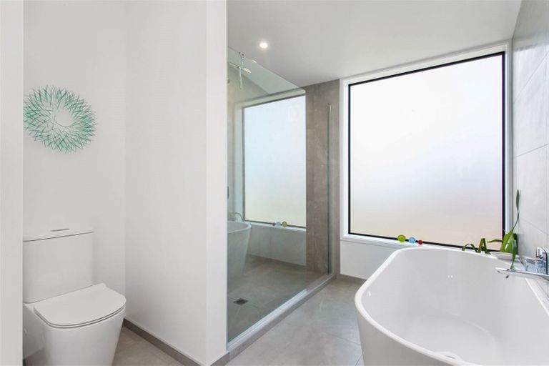Photo of property in 58 Wai-iti Terrace, Burnside, Christchurch, 8052