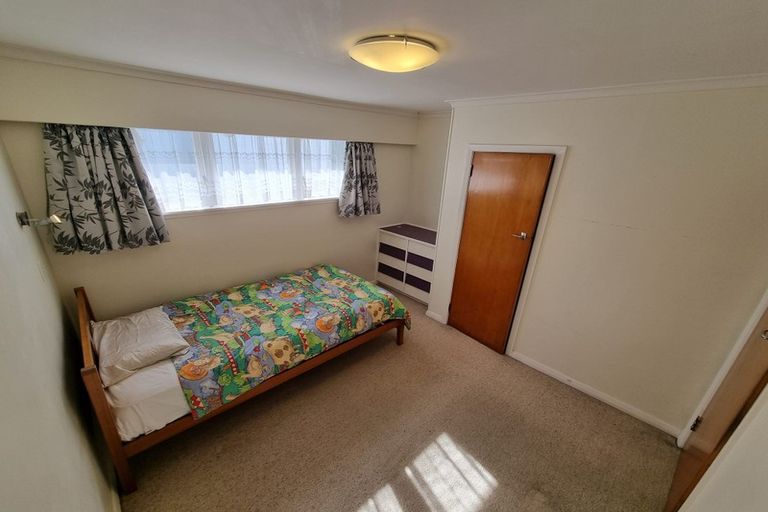 Photo of property in 32 Allen Terrace, Tawa, Wellington, 5028