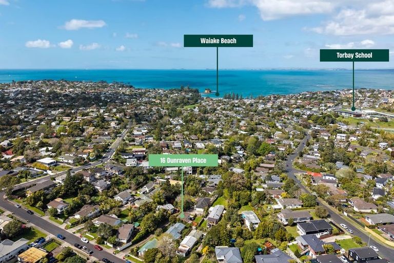 Photo of property in 16 Dunraven Place, Torbay, Auckland, 0630