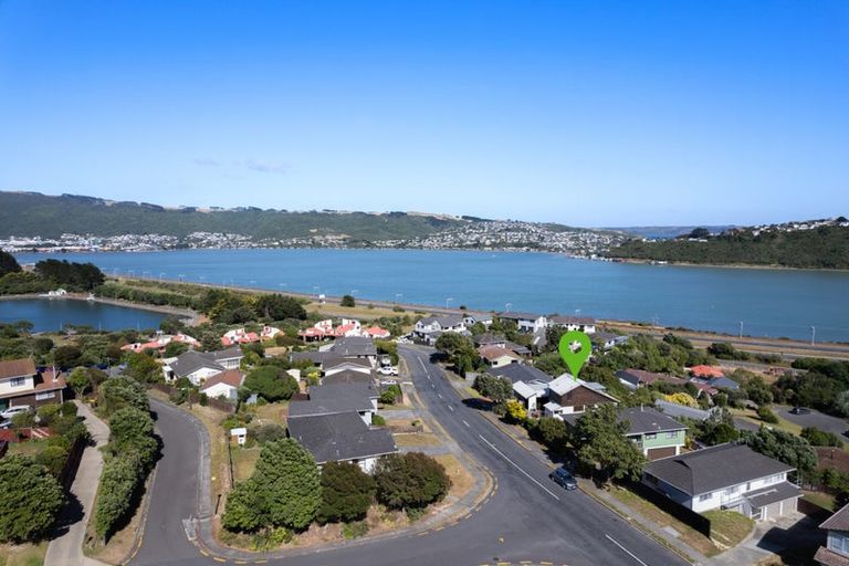 Photo of property in 86 Tweed Road, Papakowhai, Porirua, 5024