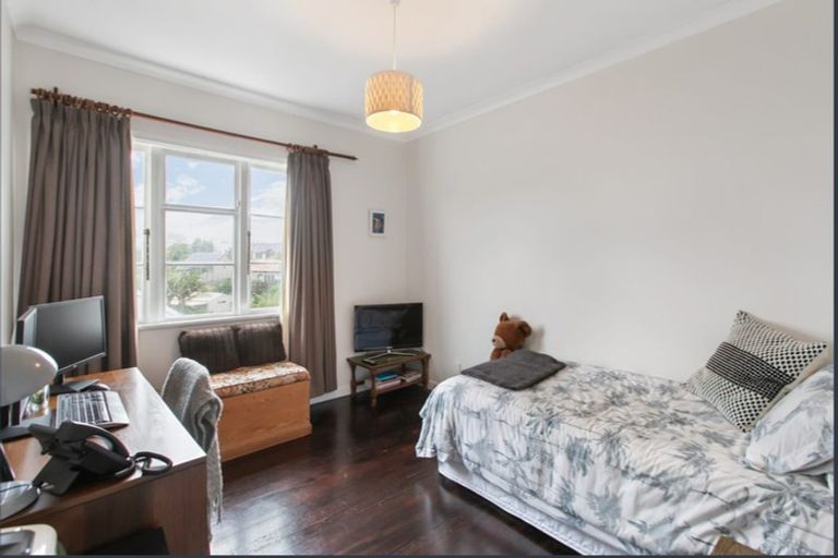 Photo of property in 53 Kurahaupo Street, Orakei, Auckland, 1071