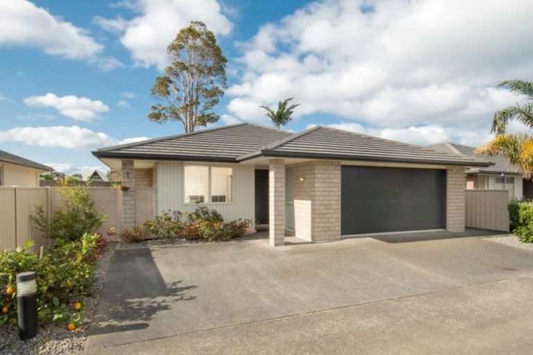 Photo of property in 15 Seashell Drive, Papamoa Beach, Papamoa, 3118