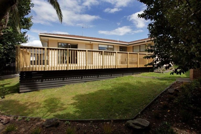 Photo of property in 51 John Walker Drive, Manurewa, Auckland, 2102