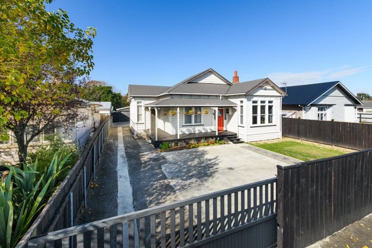 Photo of property in 84 Featherston Street, Takaro, Palmerston North, 4412