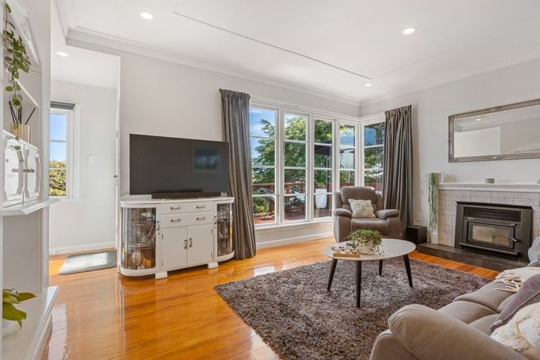 Photo of property in 174 Seaview Road, Westown, New Plymouth, 4310