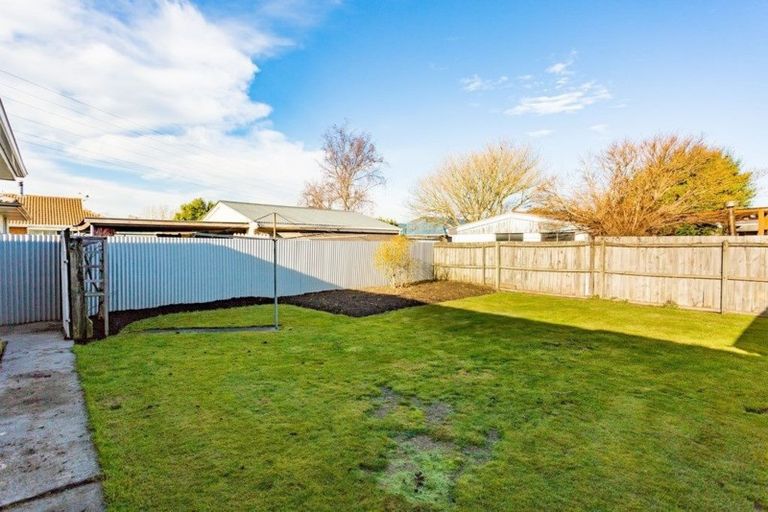 Photo of property in 60 Denise Crescent, Hornby, Christchurch, 8042