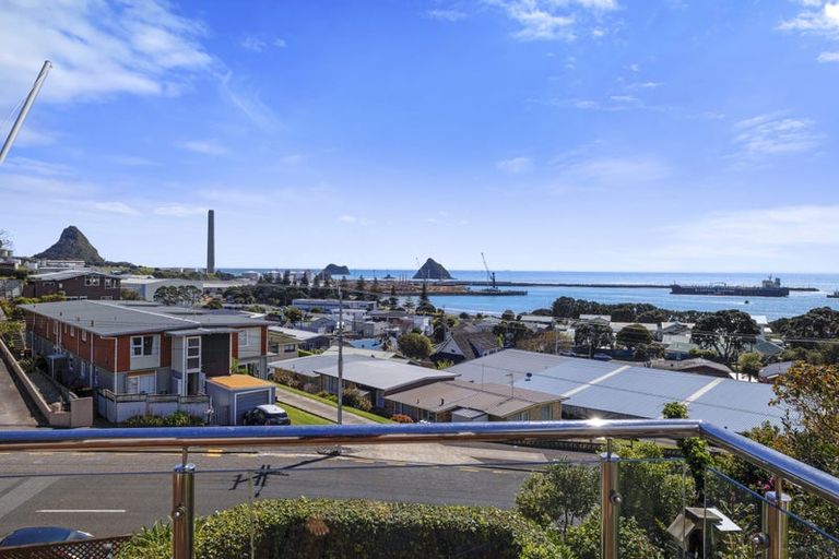 Photo of property in 3a Mission Street, Moturoa, New Plymouth, 4310