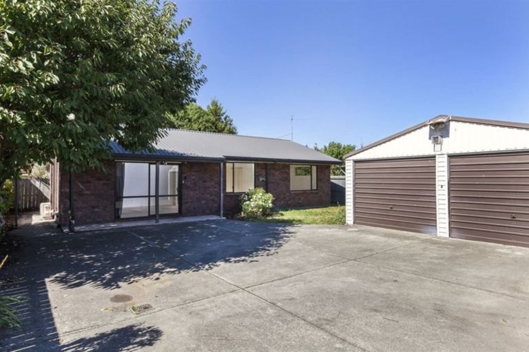 Photo of property in 1/6 Oakhurst Place, Russley, Christchurch, 8042