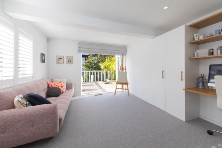 Photo of property in 68 St Michaels Avenue, Point Chevalier, Auckland, 1022