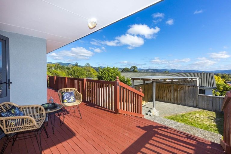 Photo of property in 3 Sunnyview Drive, Brown Owl, Upper Hutt, 5018