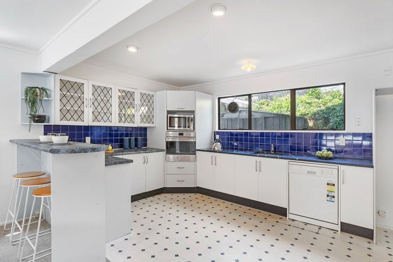 Photo of property in 33 Hindmarsh Street, Johnsonville, Wellington, 6037