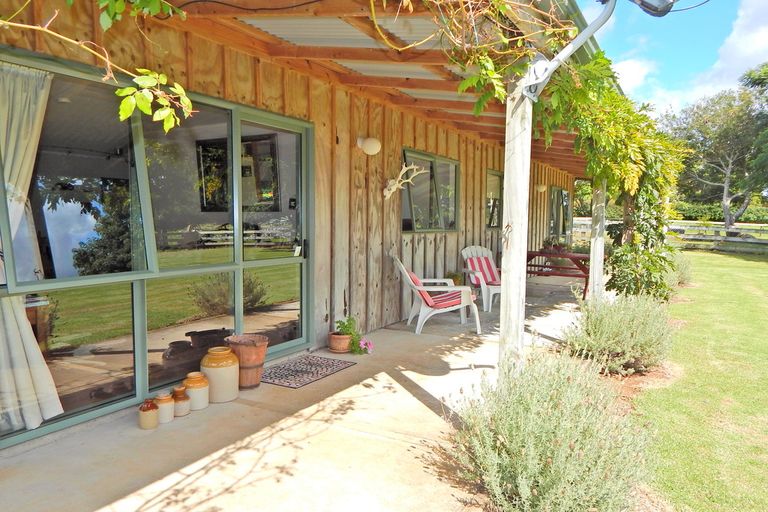 Photo of property in 439 Te Ahu Ahu Road, Waimate North, Kaikohe, 0472