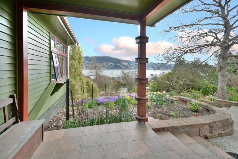 Photo of property in 4a Saint Ronans Road, Macandrew Bay, Dunedin, 9077