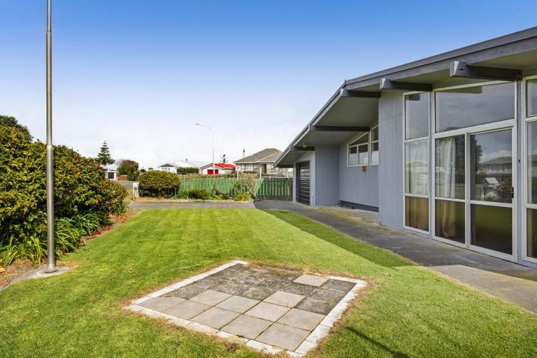 Photo of property in 22 Hickey Place, Opunake, 4616
