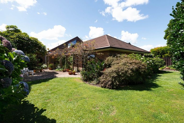 Photo of property in 12 Cooper Place, Chedworth, Hamilton, 3210