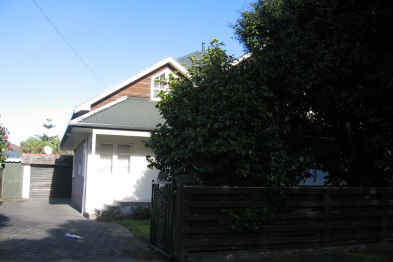 Photo of property in 294 Waterloo Road, Waterloo, Lower Hutt, 5011