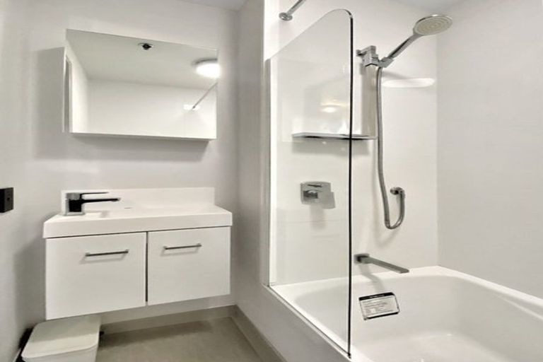 Photo of property in Vedado Apartments, 208/41 Hopper Street, Mount Cook, Wellington, 6011